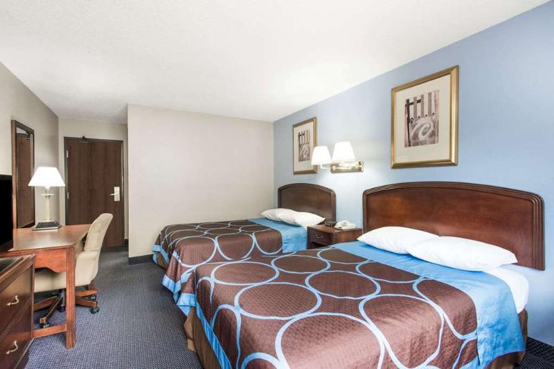 Super 8 By Wyndham Gardner Hotel Buitenkant foto